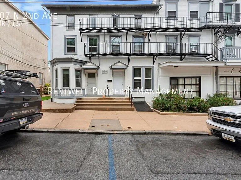 107 E 2nd Ave — Photo 12