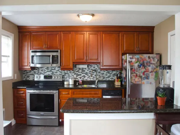 1283 Hope St APT 1, Stamford, CT 06907