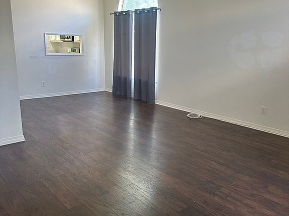 3rd image of 44834 Lamour Ct