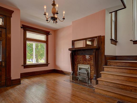 4th image of 1398 E Long St