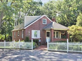 36 Hickory Pl, Northport, NY 11768