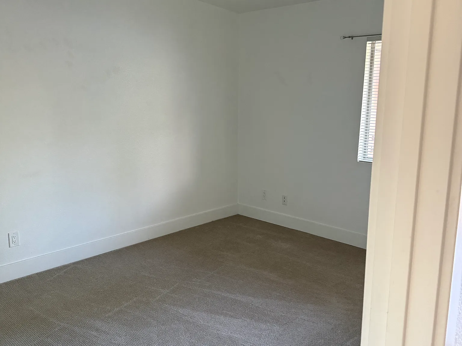 2 bed, 1034 sqft, $2,000 — Photo 4