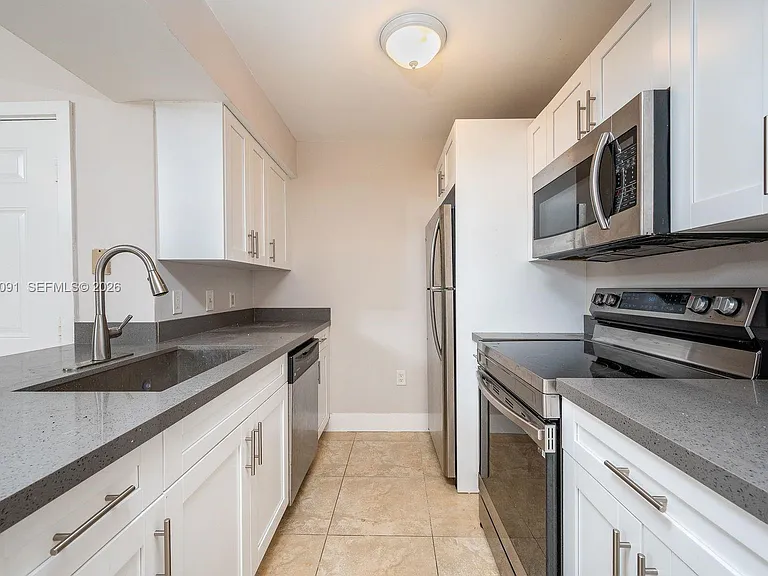 15560 SW 104th Ter #629 — Photo 3