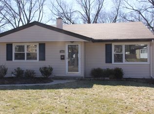 571 Coolidge Ave, Glen Ellyn, IL 60137