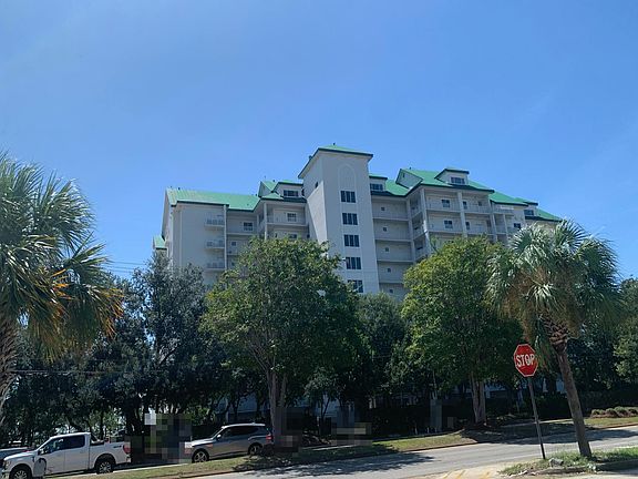 3rd image of 662 Harbor Blvd