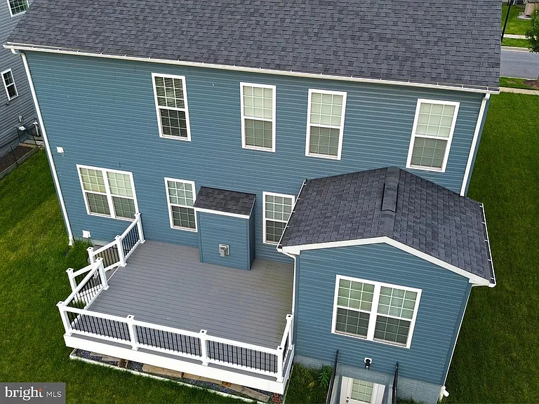 3332 Burton Dr — Photo 7