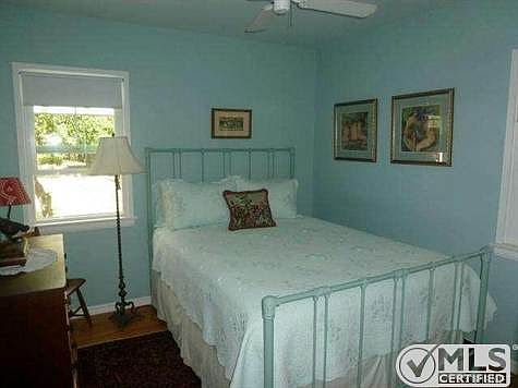 5th image of 6440 Varna Ave