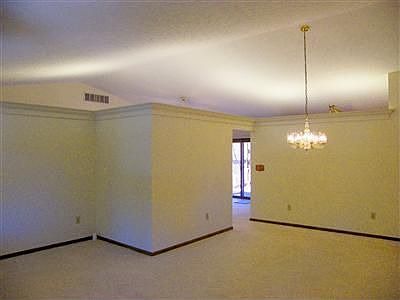 5th image of 5591 Savina Dr