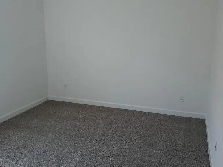 440 S 202nd Ln — Photo 20