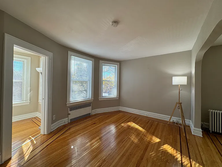 271 Davis Ave #2 — Photo 5