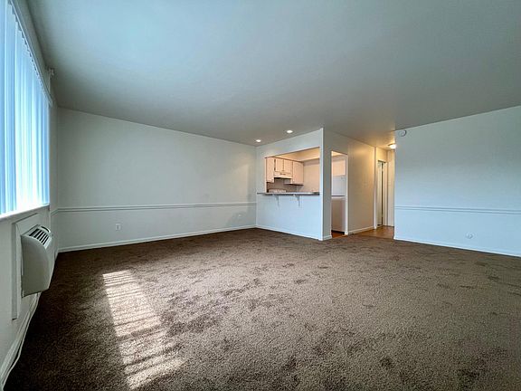 2nd image of 4020 Lindell Blvd APT 413