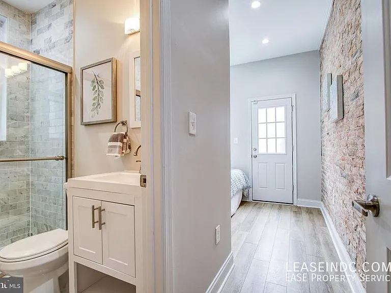 1626 Monroe St NW #1 — Photo 10