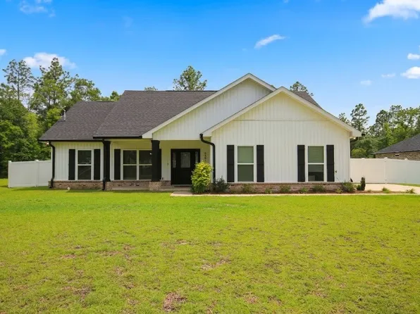 9861 Shangri La West Rd, Milton, FL 32583