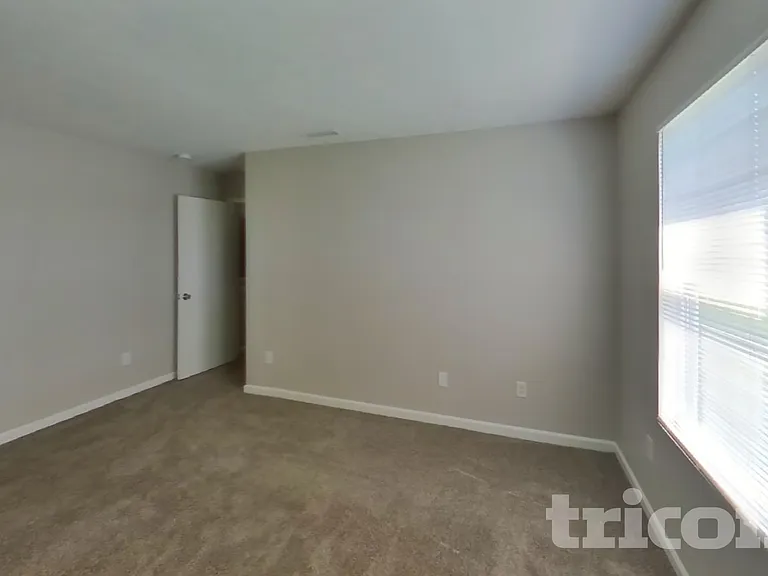 3203 Brandenburg Dr — Photo 8