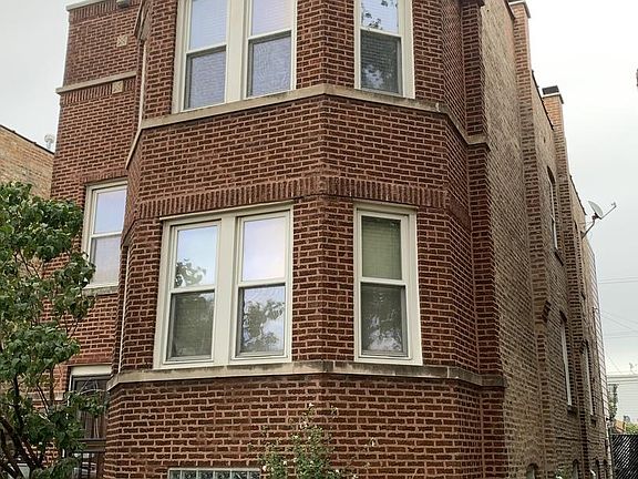3rd image of 1329 S Lombard Ave
