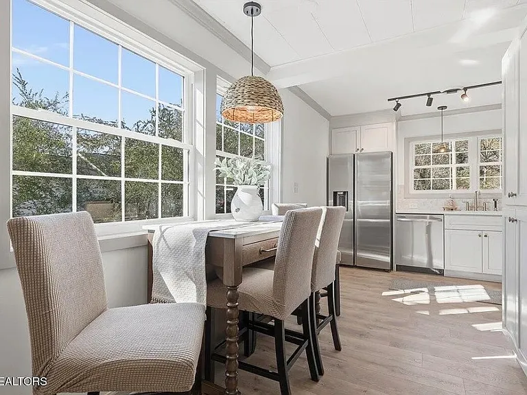 109 Utah Ave — Photo 13