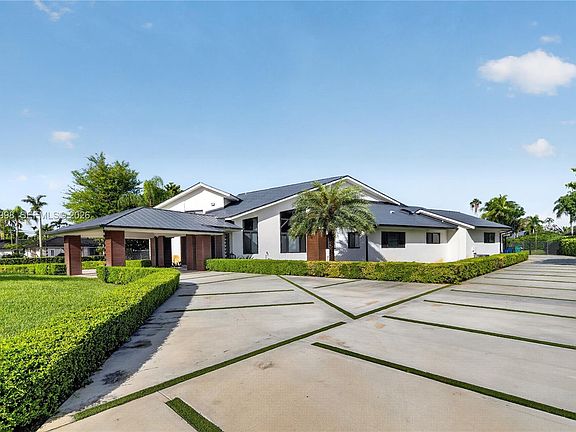 4th image of 10506 SW 89th Pl