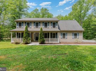423 Pine Grove Rd, Gardners, PA 17324