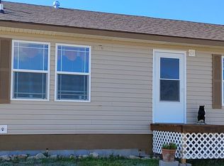 10215 Oregon Trl, Fort Laramie, WY 82212