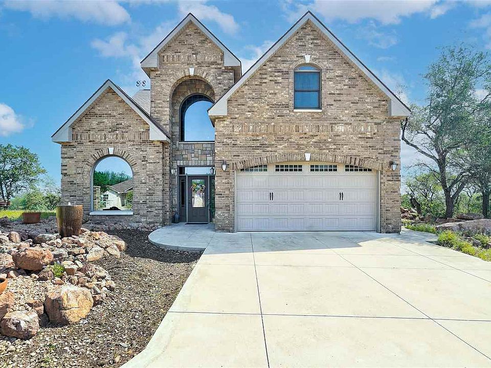 1st image of 320 Pony Creek Dr