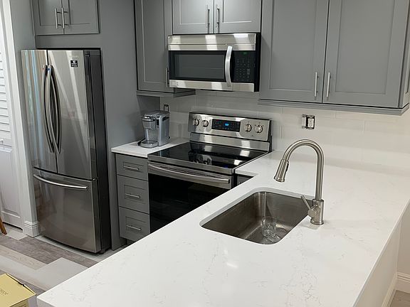 5th image of 353 S Us Highway 1 APT A302