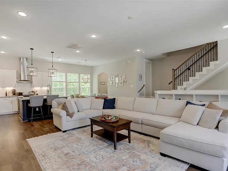 4511 Maxie St — Photo 5