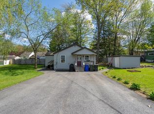 49 Holly St, Goffstown, NH 03045