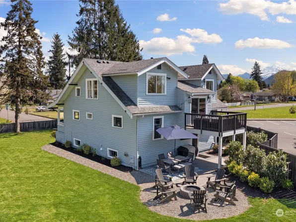 3004 Division Street, Enumclaw, WA 98022
