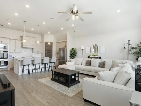 341 Misty Sails, Cibolo, TX 78108