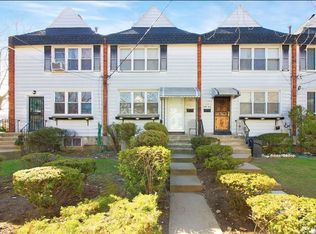 14956 258th St, Rosedale, NY 11422