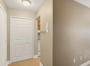 355 Solon Rd APT 212, Chagrin Falls, OH 44022