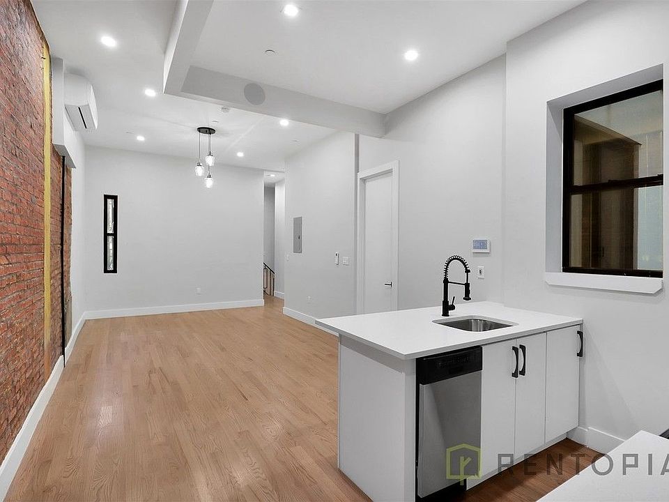 1st image of 90 Manhattan Ave #1E