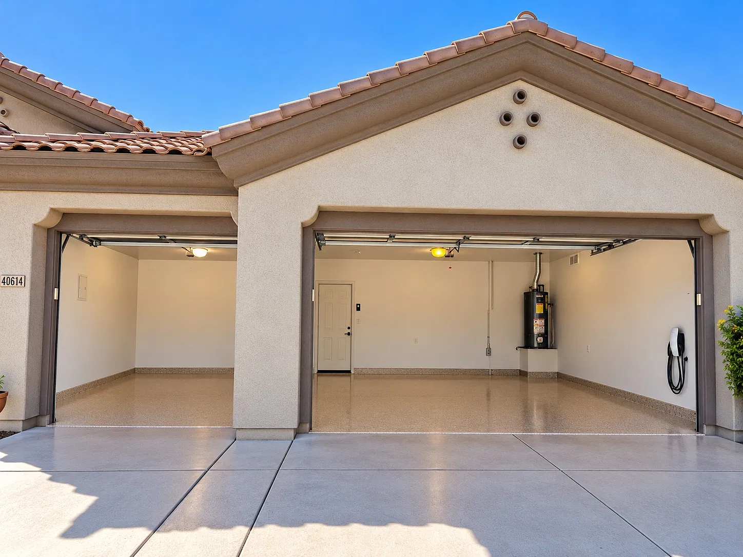 5 bed, 3.5 bath, 2760 sqft, $6,500 — Photo 2
