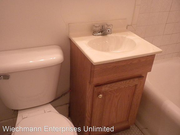 3rd image of 2965 N Bartlett Ave #1