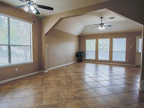 5th image of 13414 Echo Ln