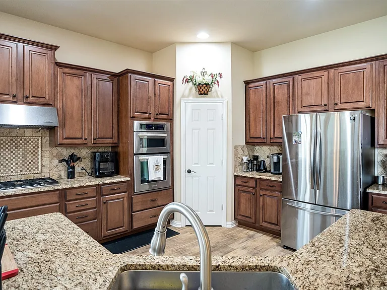 3001 Mosswood Dr — Photo 16