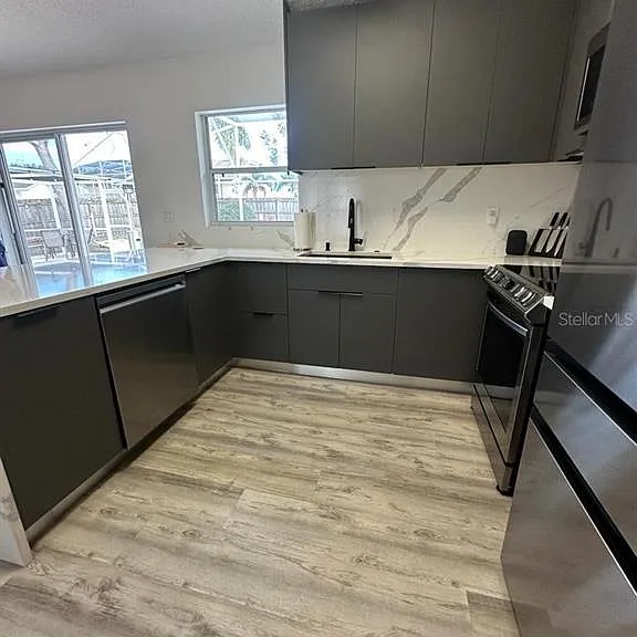 152 Whitehall St — Photo 9