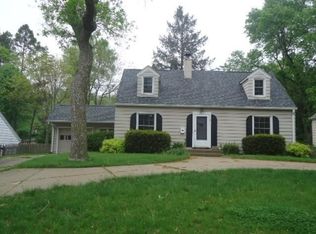 3218 Bever Ave SE, Cedar Rapids, IA 52403