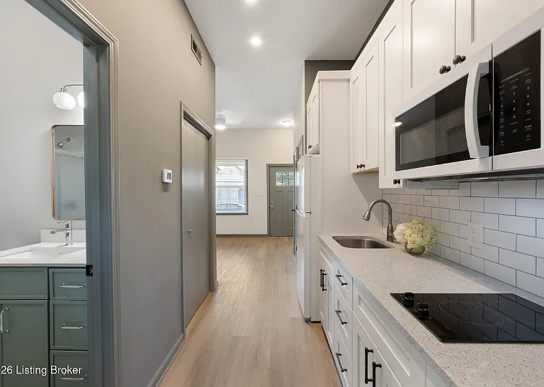 664 Lynn St #101 — Photo 7