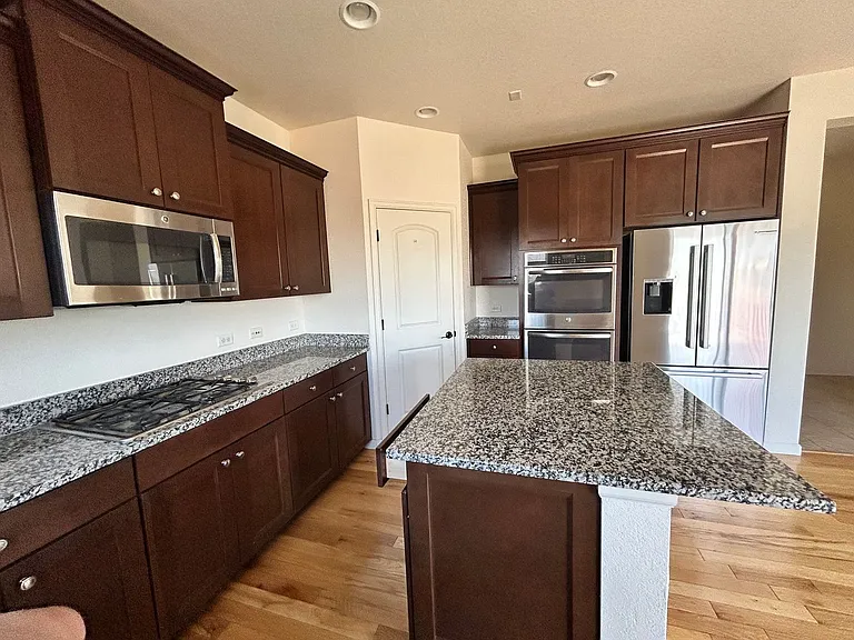 502 W 169th Pl — Photo 13