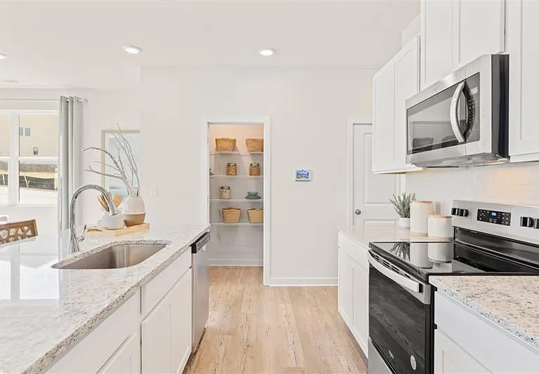 1722 Harper Lily Ln — Photo 14