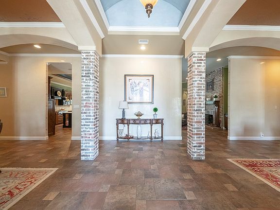 5th image of 1920 Pagewood Dr