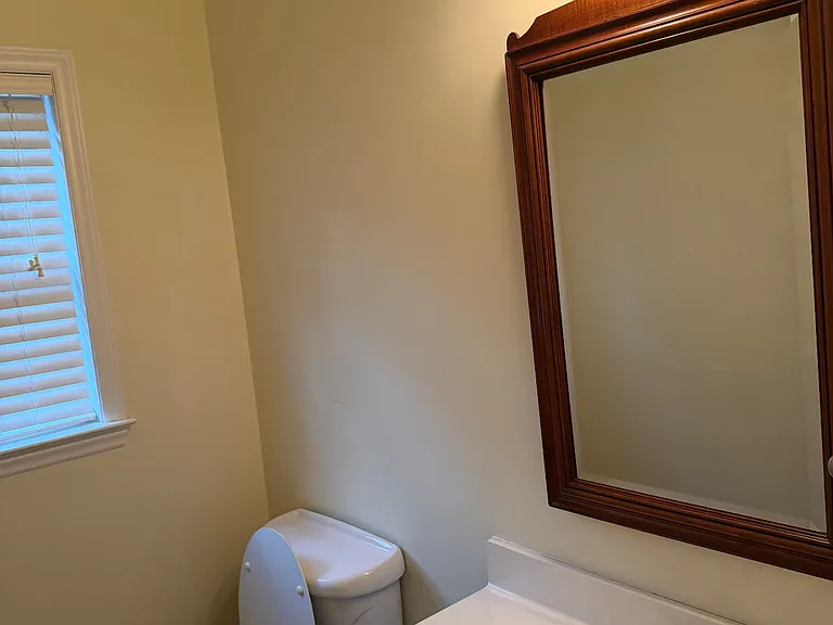 230 N Main St — Photo 8