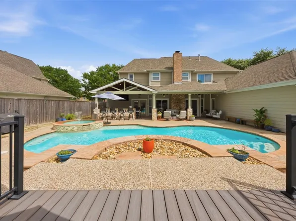 14707 Sandy Creek Dr, Houston, TX 77070