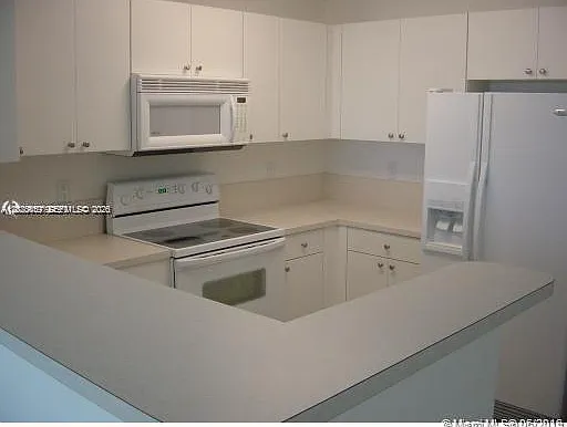 10 Aragon Ave #1018 — Photo 6