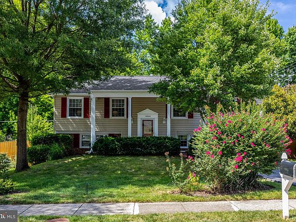 2nd image of 13004 Maple View Ln