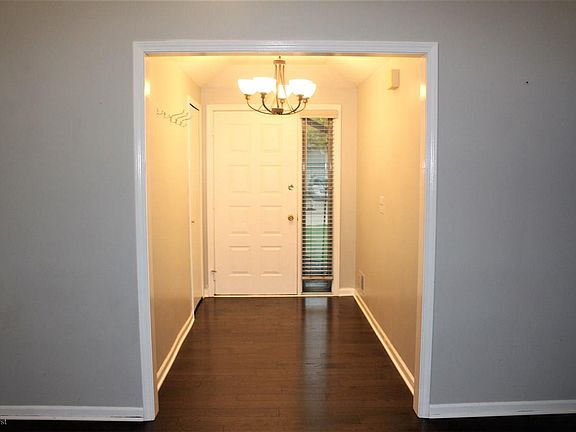 4th image of 20772 Truax Ln