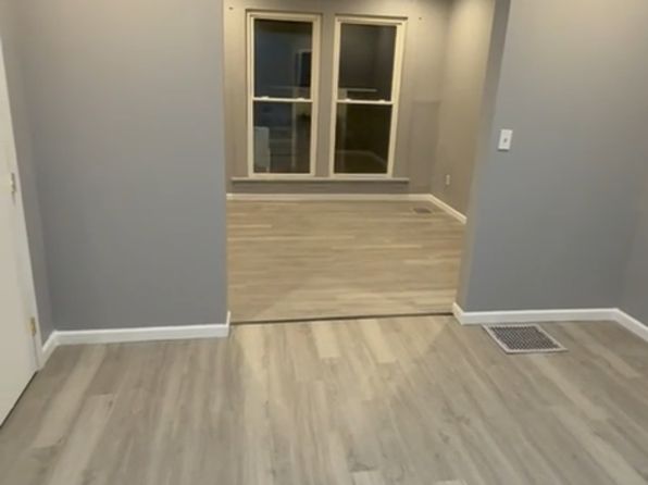 49 Burns Ave #49