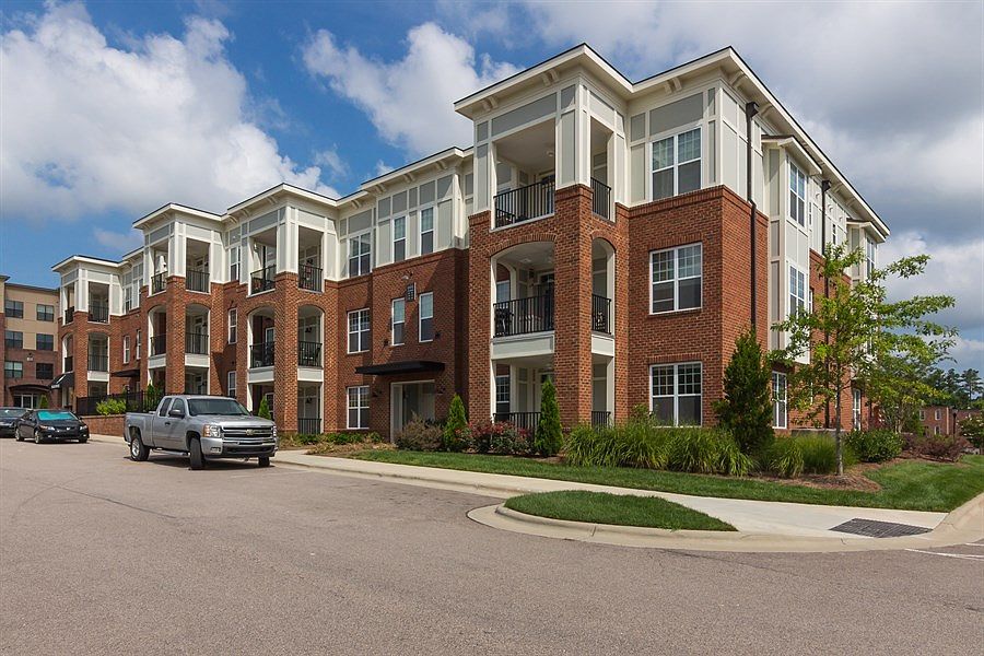 1st image of 601 Finsbury St APT 107