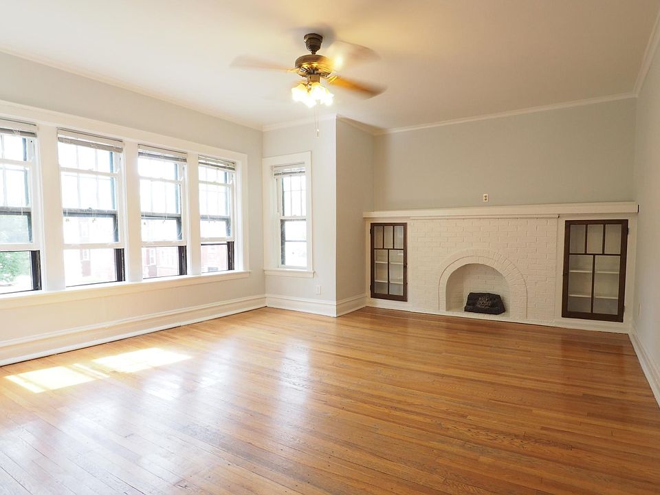 1st image of 4148 W Cornelia Ave #2